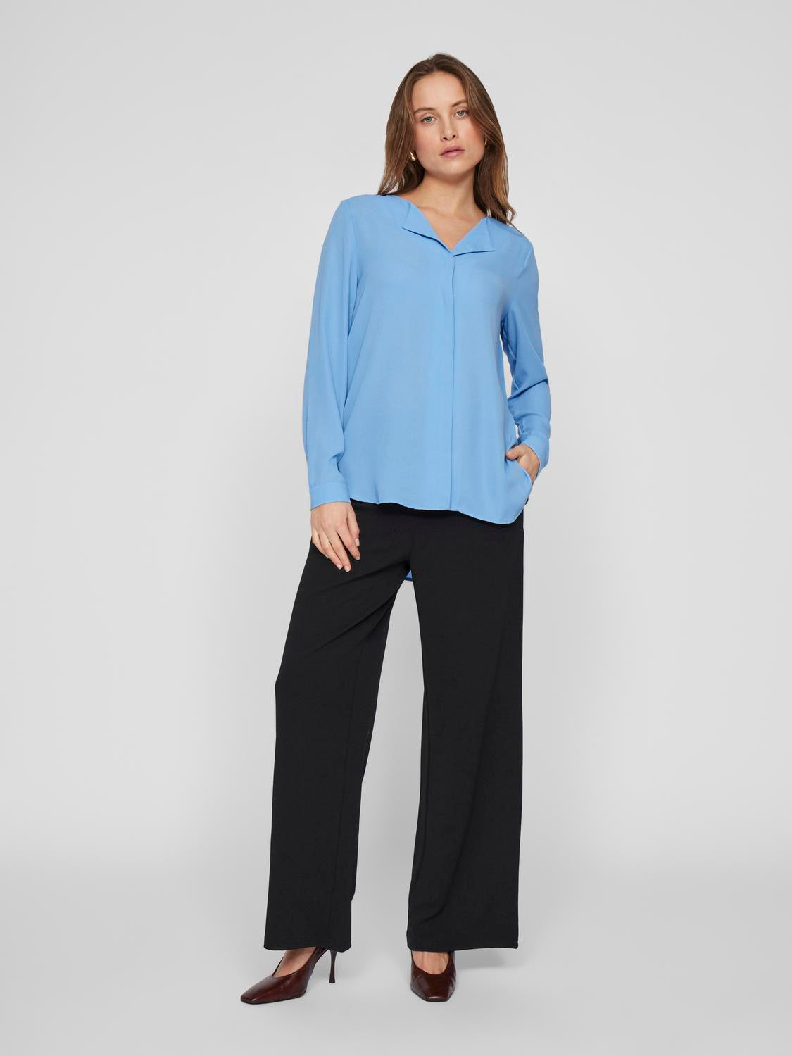 model_shot-front_full